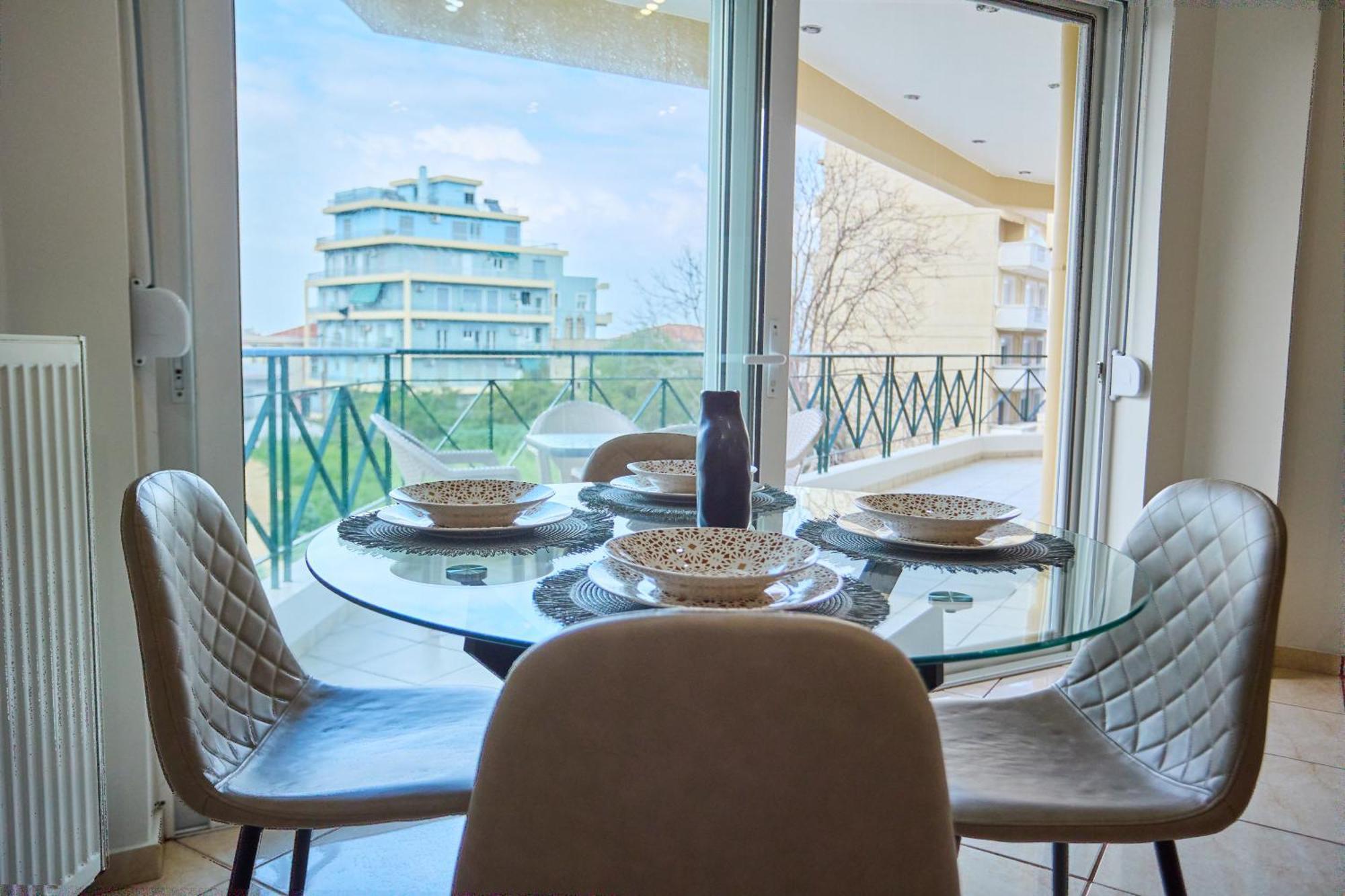 - Heart Of With 2 Minute Walk To The Apartment